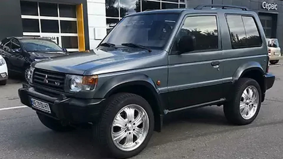 Mitsubishi Pajero 𝓦𝓸𝓵𝓿𝓮𝓻𝓲𝓷𝓮 3