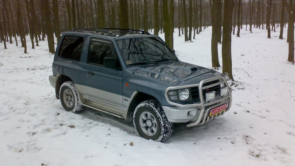 Mitsubishi Pajero 2