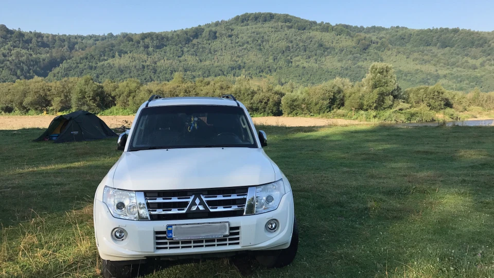 Mitsubishi Pajero 4