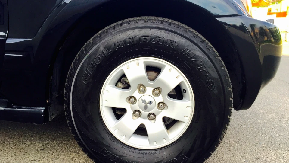 Mitsubishi Pajero 4