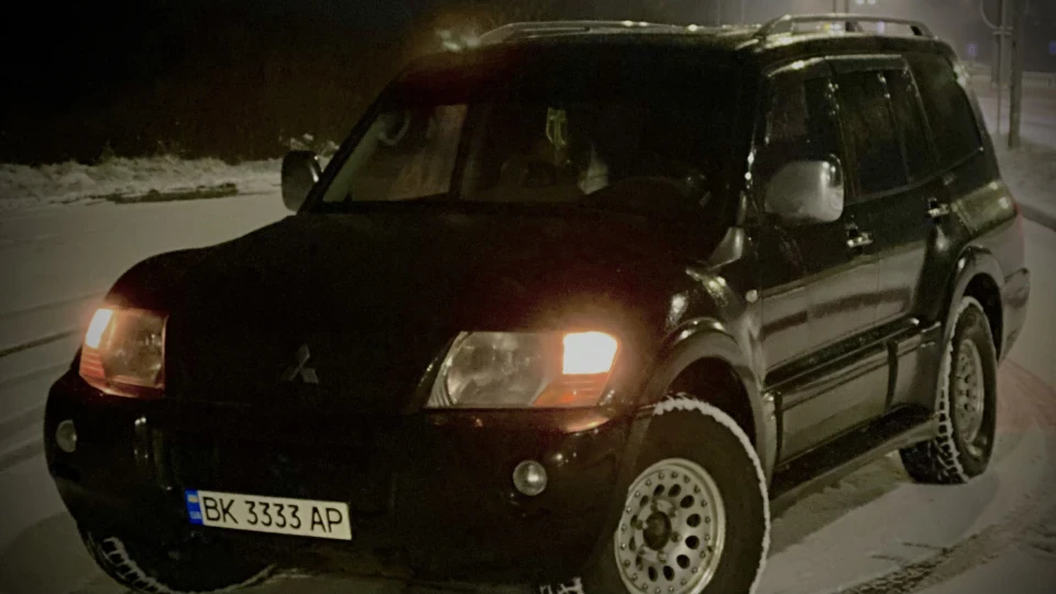 Mitsubishi Pajero 2