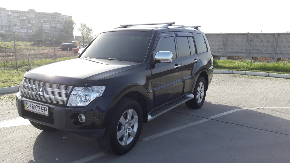 Mitsubishi Pajero 2