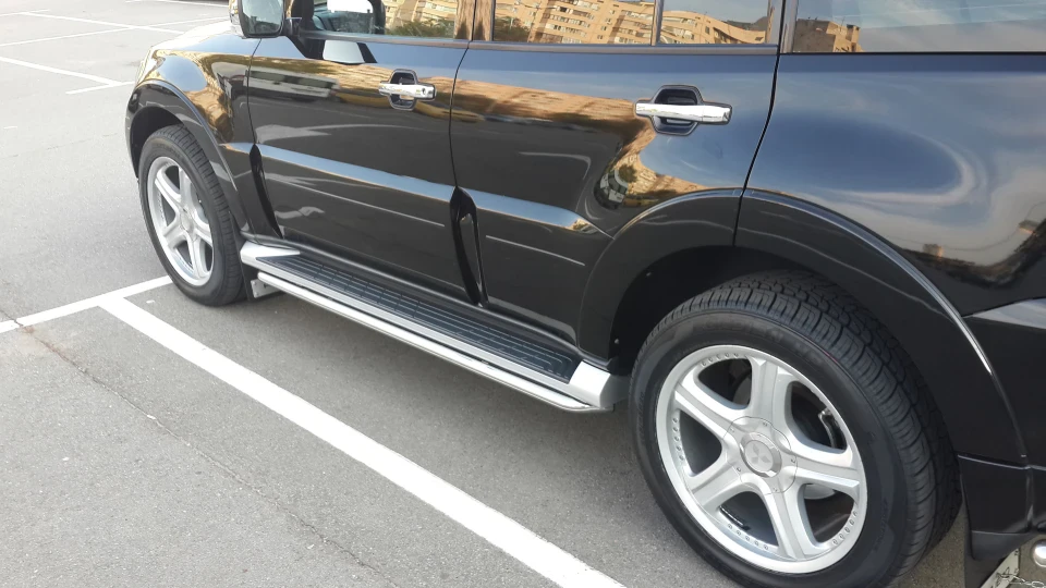 Mitsubishi Pajero 4