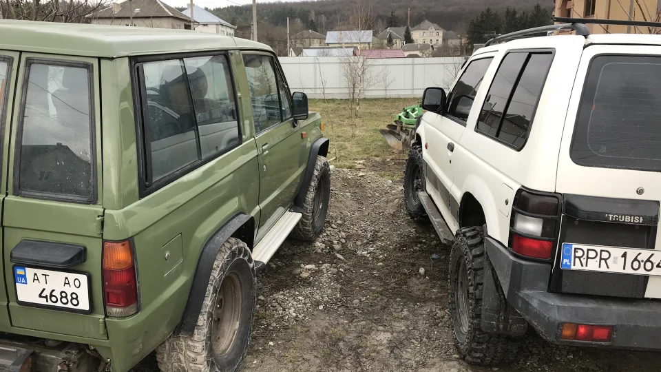 Mitsubishi Pajero 2.5TD 4