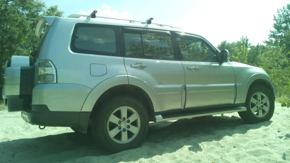 Mitsubishi Pajero 3.0 Бензин