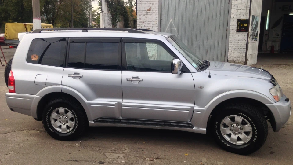 Mitsubishi Pajero 3.0