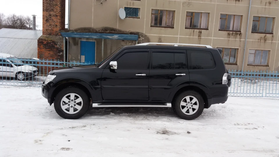 Mitsubishi Pajero 3.0 3