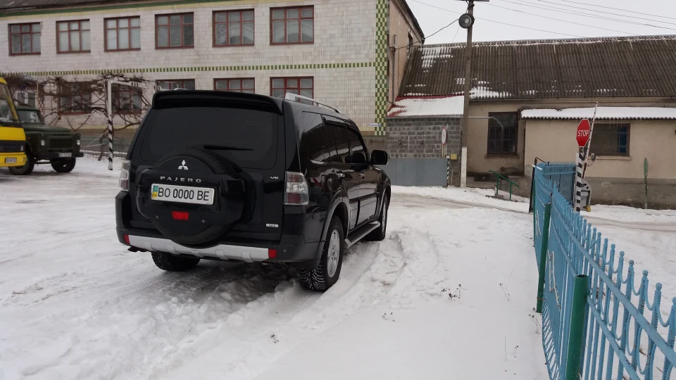 Mitsubishi Pajero 3.0 5