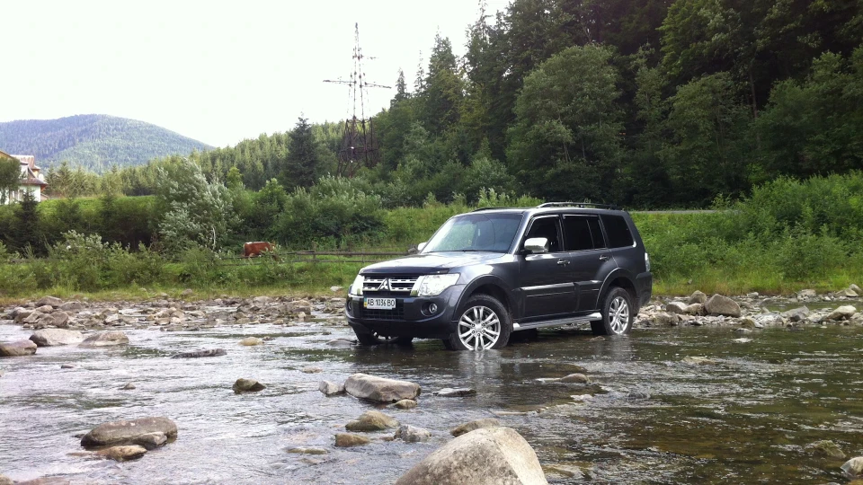 Mitsubishi Pajero 3,2 DI-D 4
