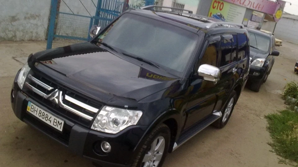 Mitsubishi Pajero 3.2 DiD 2