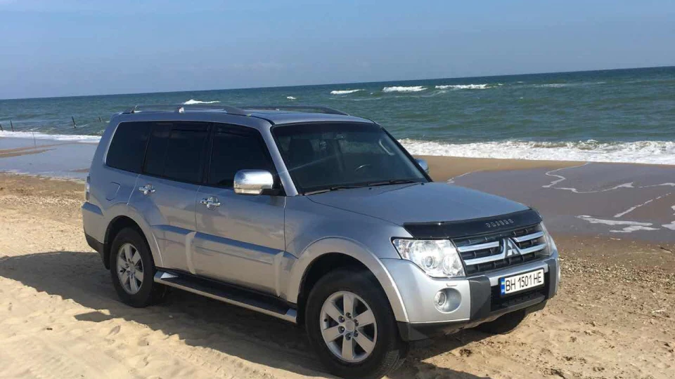 Mitsubishi Pajero 3.2 turbo diesel 2