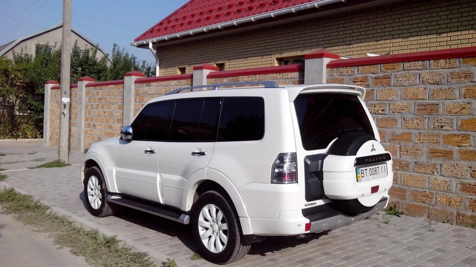 Міцубісі Паджеро 3.2 турбобак 3