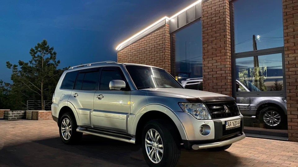 Mitsubishi Pajero 3.2 2