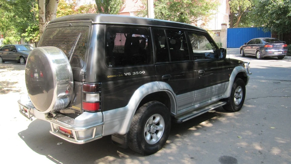Mitsubishi Pajero 3500 Full 3