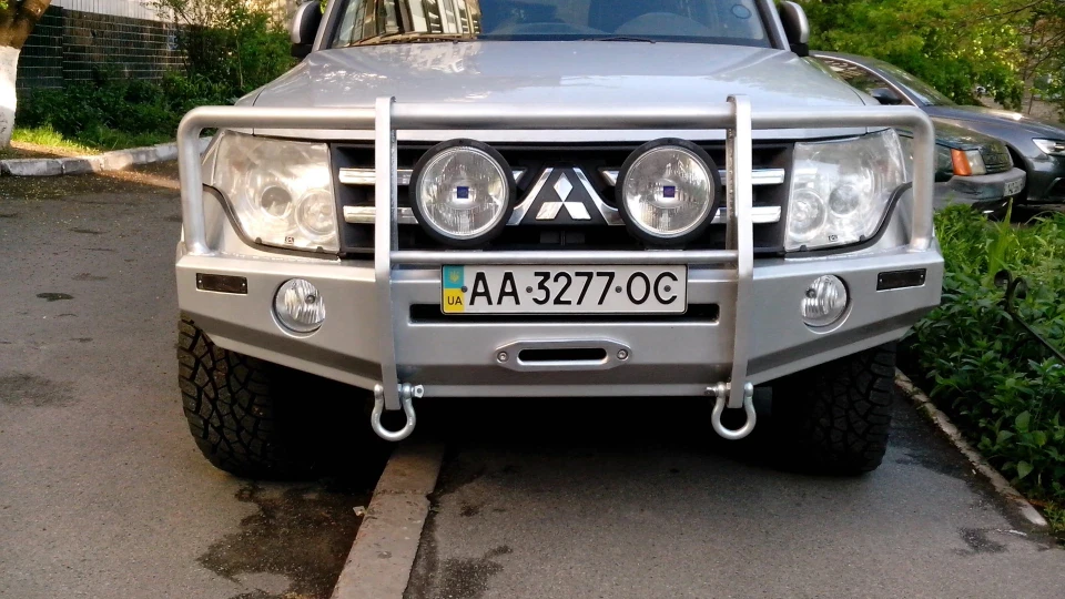 Mitsubishi Pajero 3.8 5AT 4
