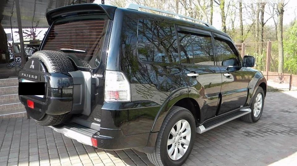 Mitsubishi Pajero 3.8 MIVEC 250hp 4