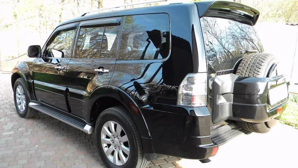 Mitsubishi Pajero 3.8 MIVEC 250hp 5