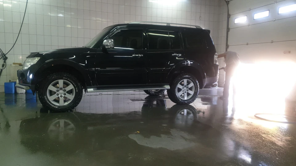 Mitsubishi Pajero 3.8 V6 5