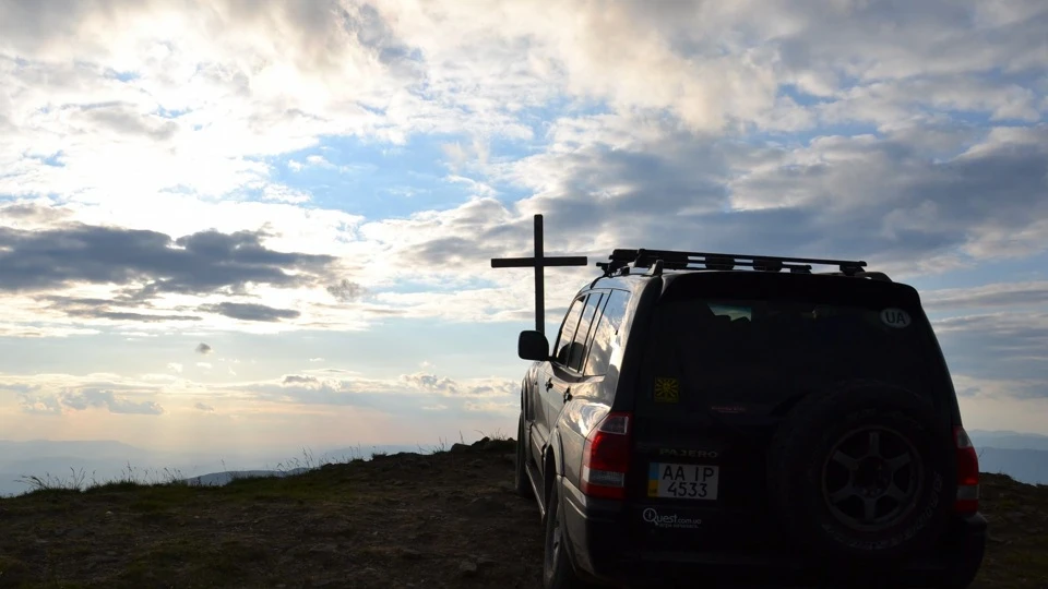 Mitsubishi Pajero Adventurer 2