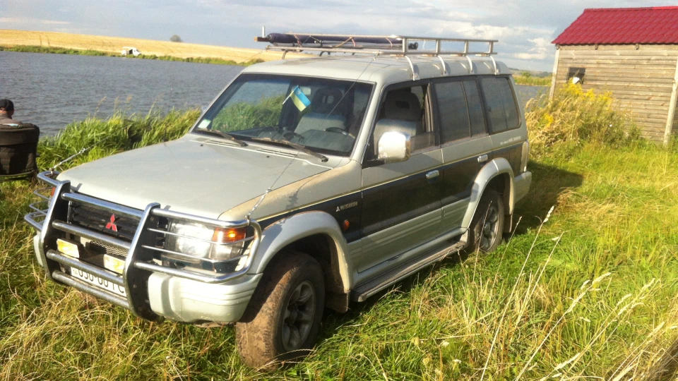 Mitsubishi Pajero Беверлі-Хілз АКITA 2