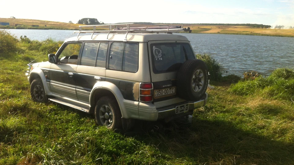Mitsubishi Pajero Беверлі-Хілз АКITA 3