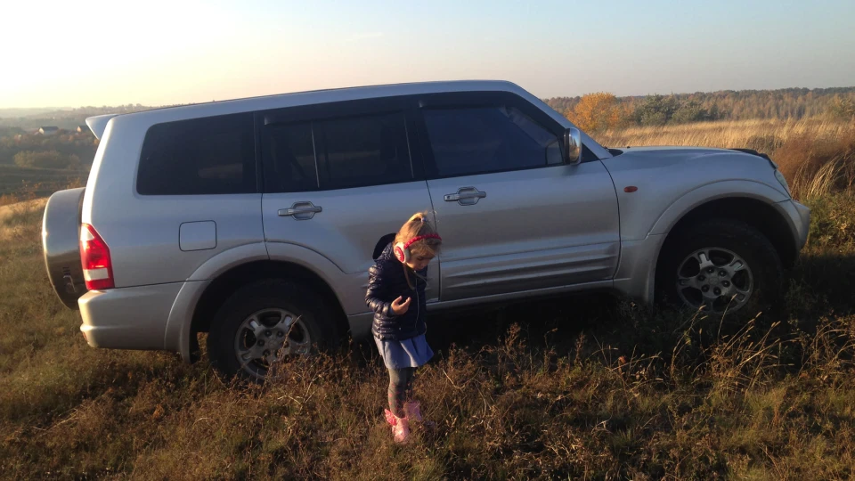 Mitsubishi Pajero Big Size 3
