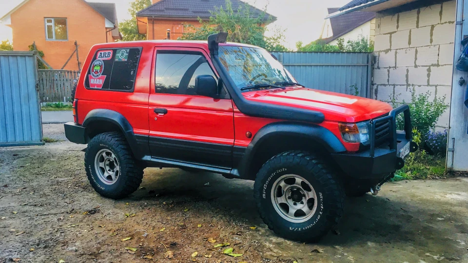 Mitsubishi Pajero "Chili Pepper" 4