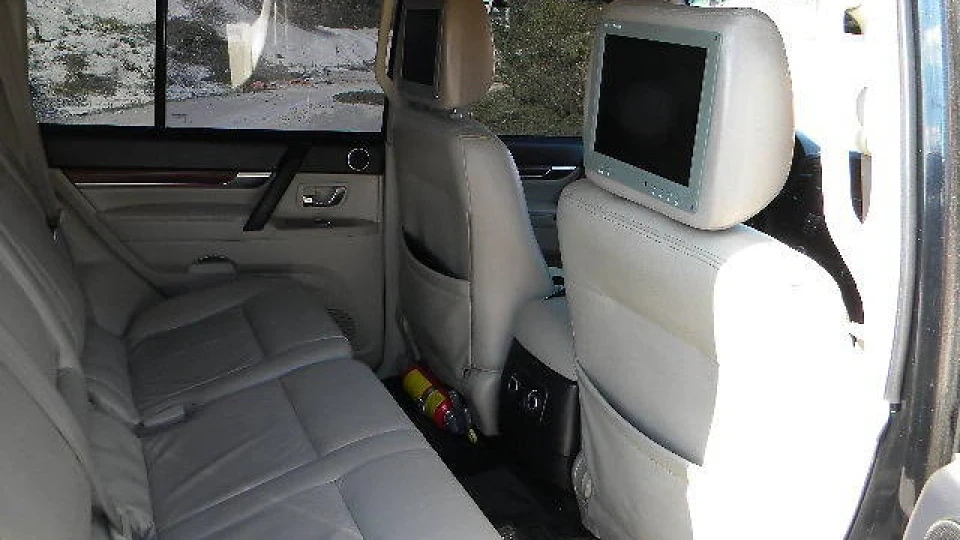 Mitsubishi Pajero Чорний Pajero 2