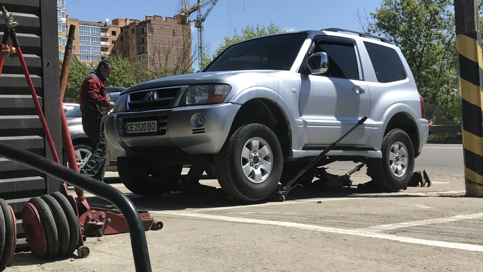 Mitsubishi Pajero Di-d 2