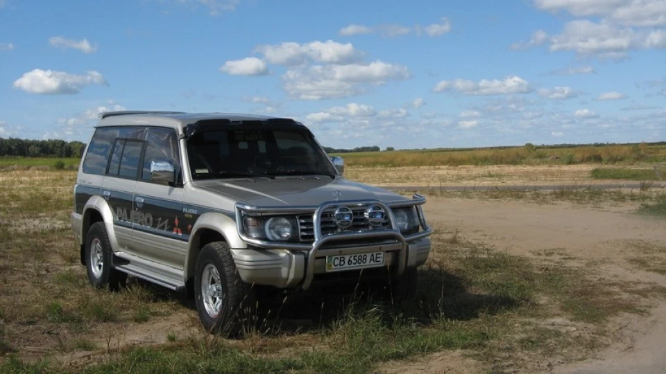 Mitsubishi Pajero Intelligent 2