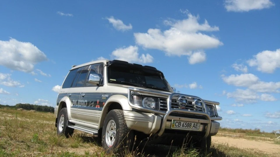 Mitsubishi Pajero Intelligent 3