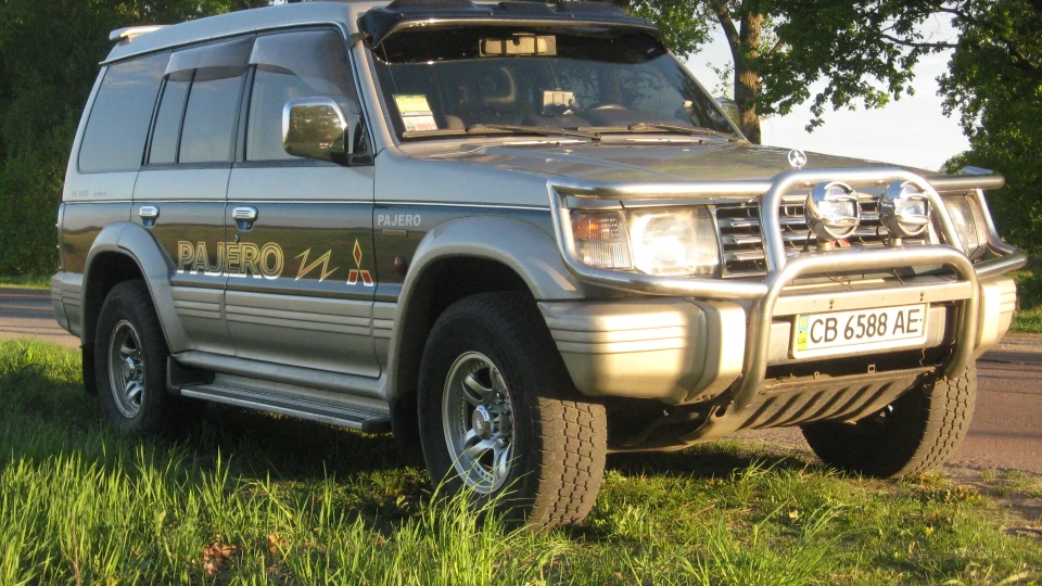 Mitsubishi Pajero Intelligent 4
