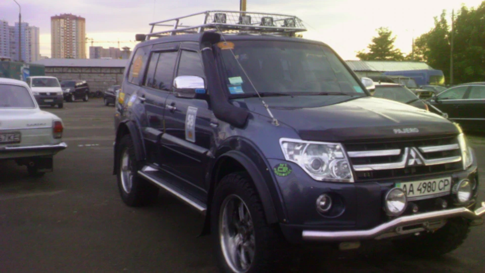 Mitsubishi Pajero OffRoadGlamour 2
