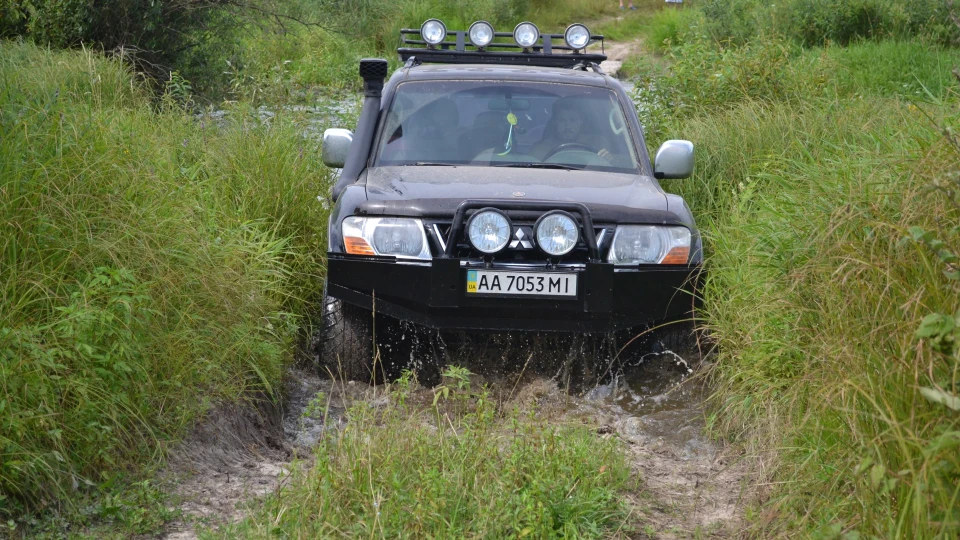 Mitsubishi Pajero Мисливець 3