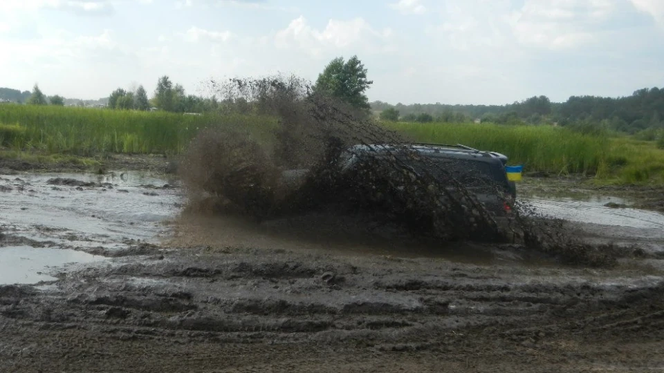 Mitsubishi Pajero Мисливець 4