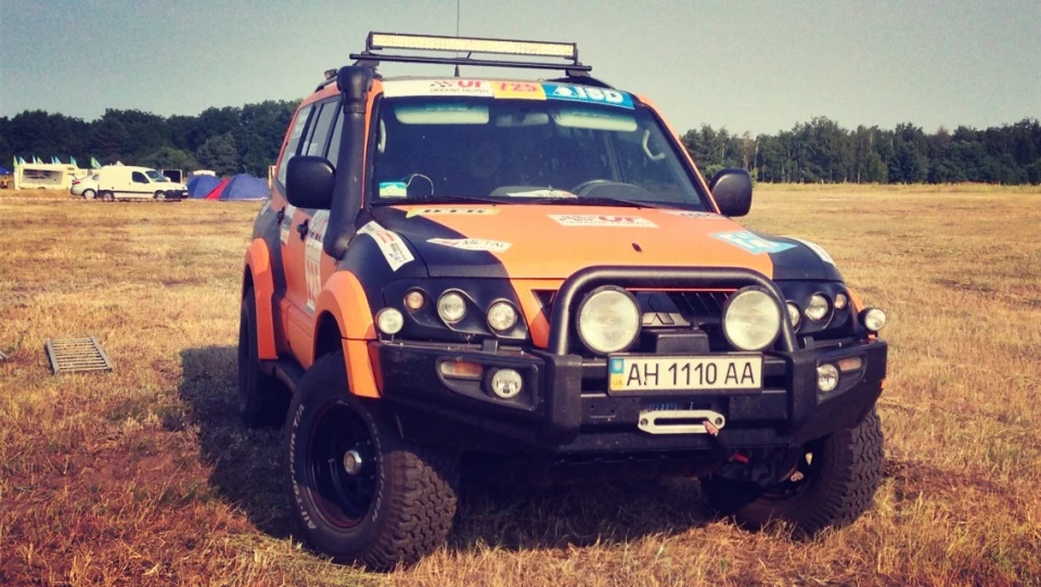 Mitsubishi Pajero SD 2