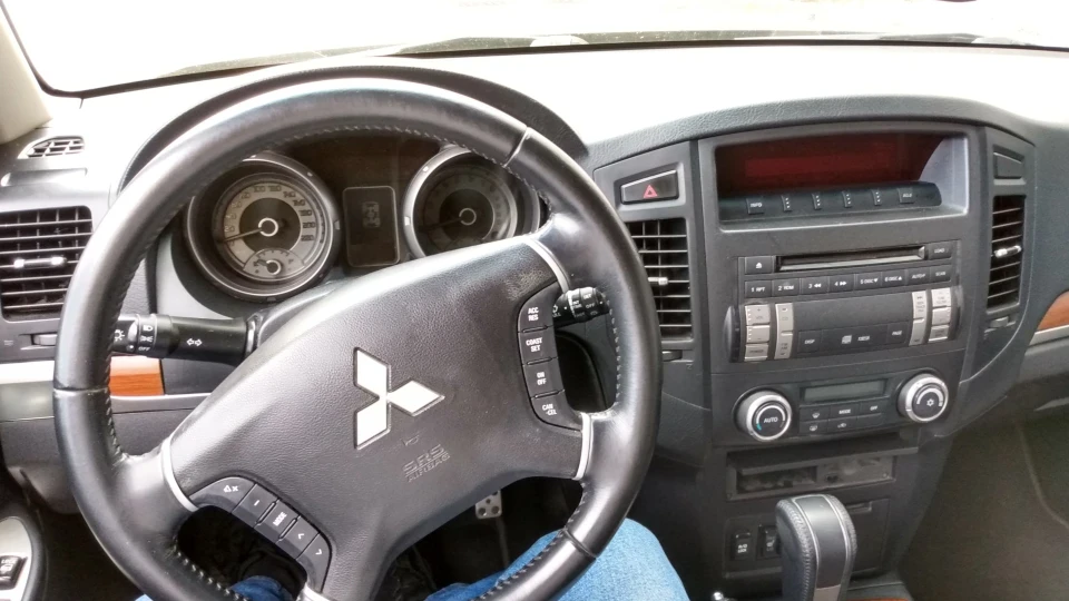 Mitsubishi Pajero TANK 3