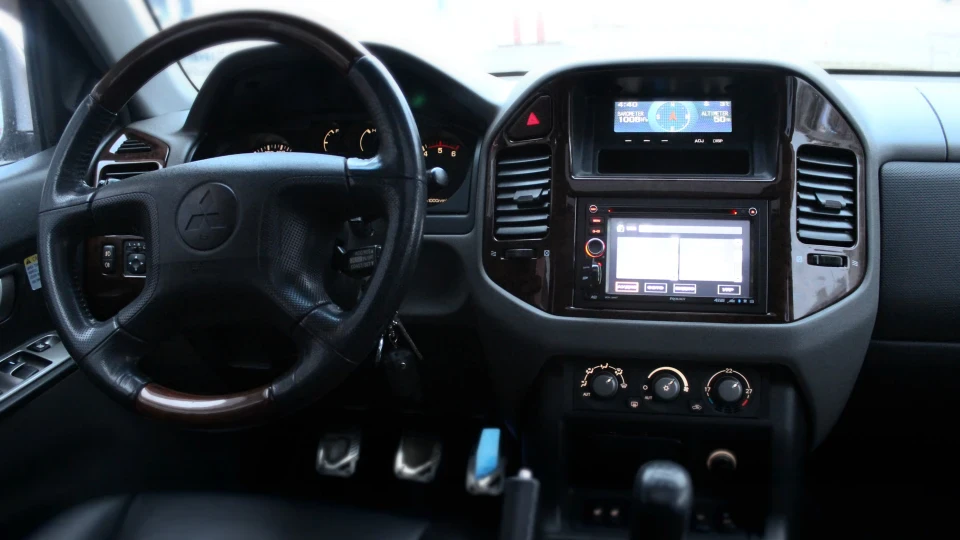 Mitsubishi Pajero -=This is TRACTOR=- 3