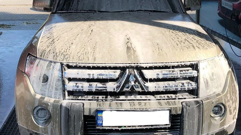 Mitsubishi Pajero Тракторець 2
