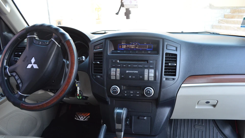 Mitsubishi Pajero V6 3