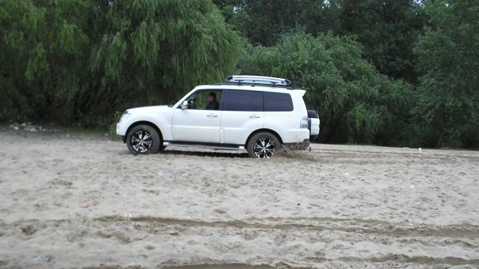 Mitsubishi Pajero Wagon 2