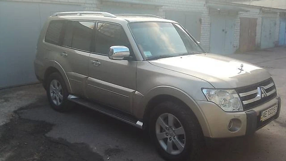 Mitsubishi Pajero WAGON