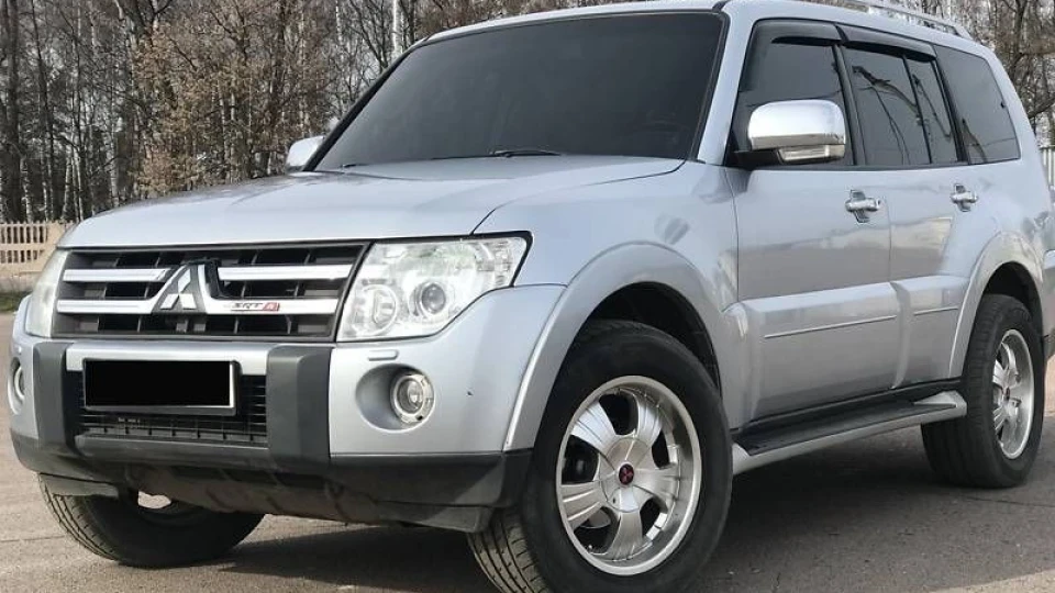Mitsubishi Pajero "without barriers" 2
