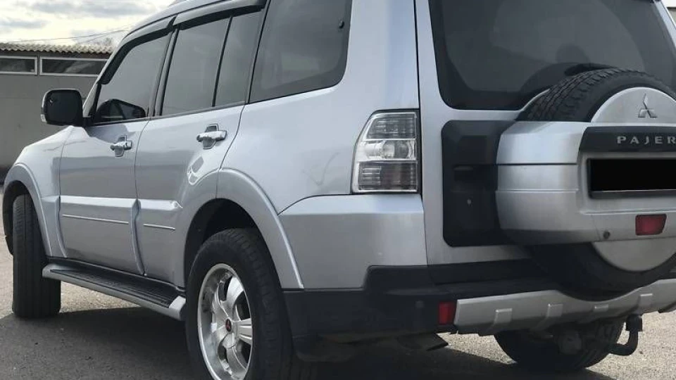 Mitsubishi Pajero "without barriers" 4