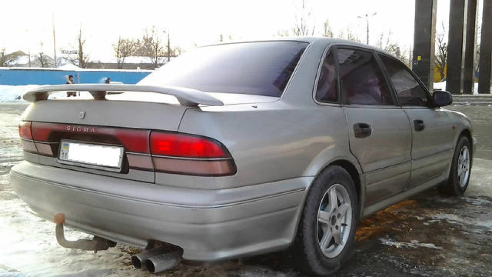 Mitsubishi Sigma 2