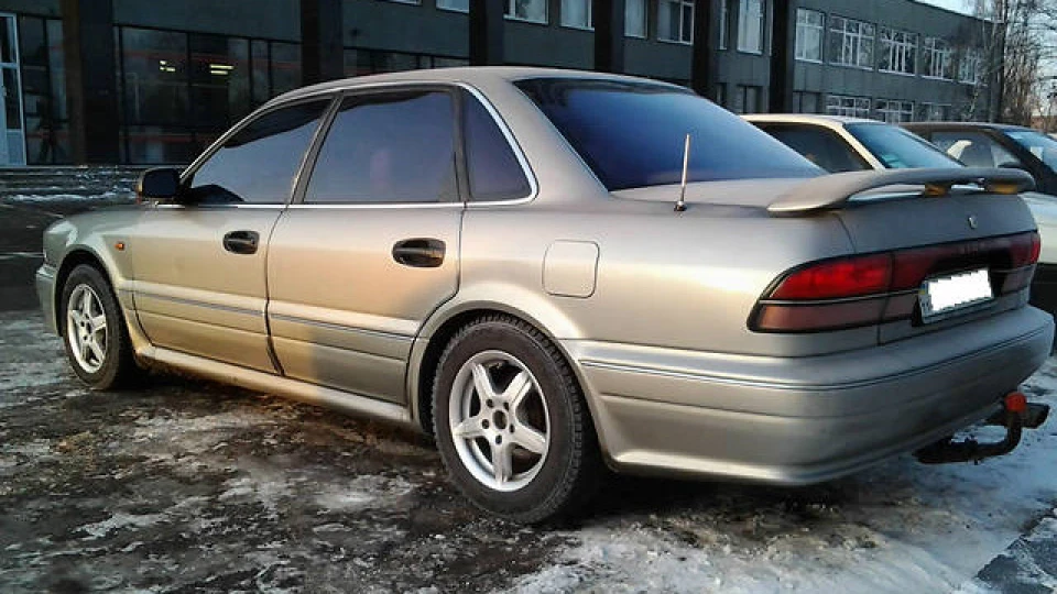 Mitsubishi Sigma 3