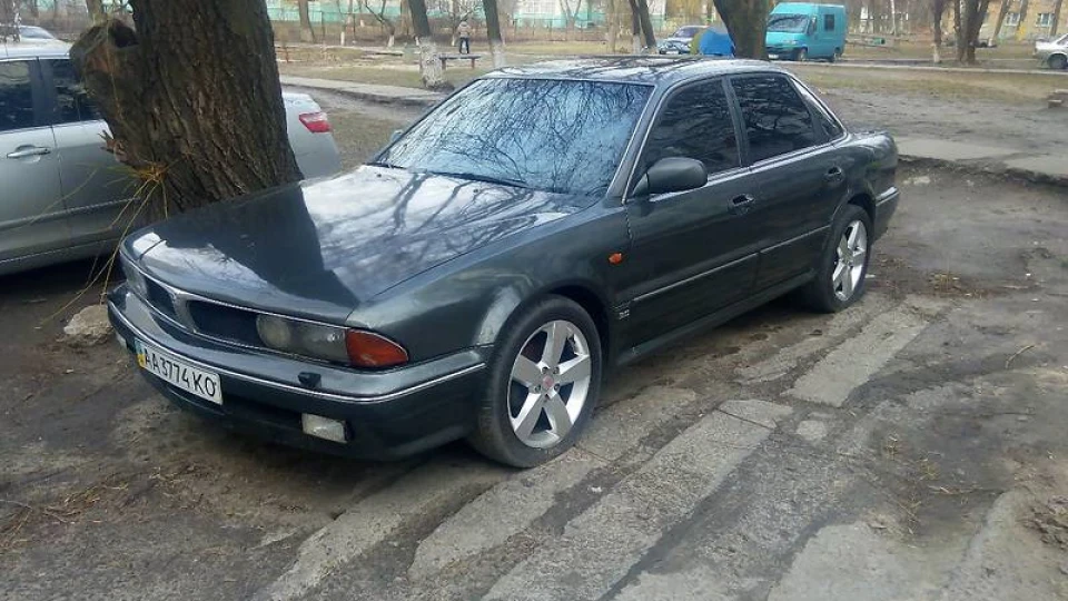 Mitsubishi Sigma 2