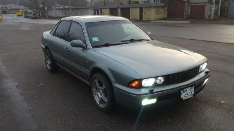 Mitsubishi Sigma 2
