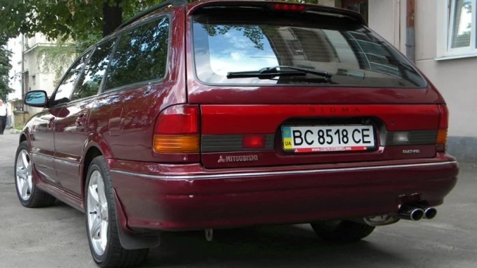 Mitsubishi Sigma 2