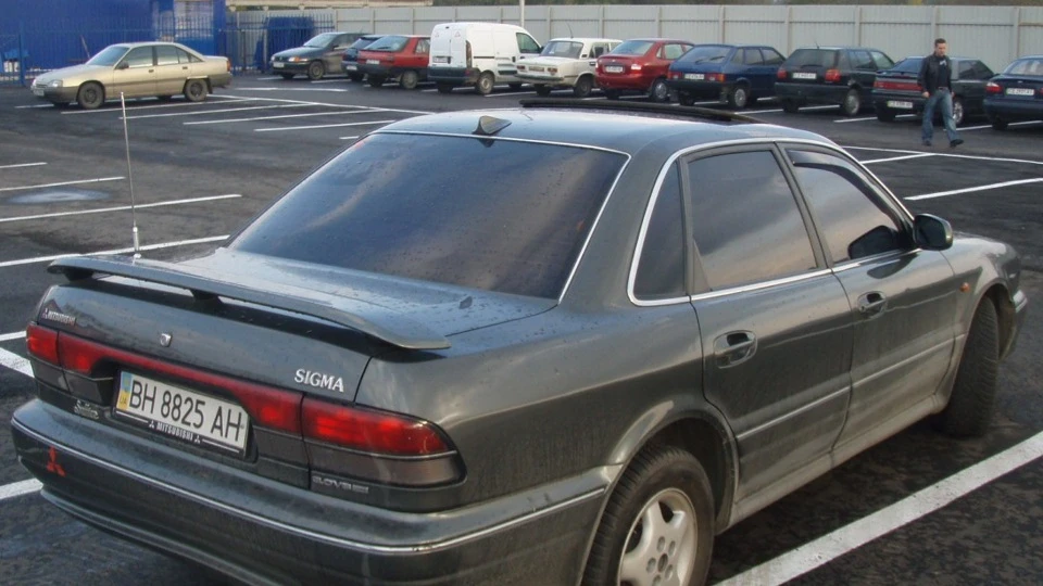Mitsubishi Sigma 2
